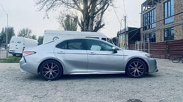 mini cuper: Toyota Camry: 2020 г., 2.5 л, Автомат, Бензин, Седан — 3