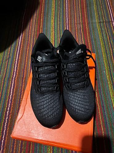 Сандалдар жана шлепкалар: Эркектердин кроссовкасы, 41, Nike, Жаңы, түсү - Кара — 3