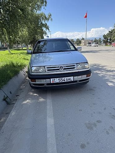 solaris accent: Volkswagen Vento: 1993 г., 1.8 л, Механика, Бензин, Седан — 2