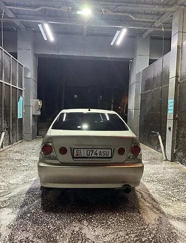 Продажа авто: Toyota Altezza: 2000 г., 2 л, Автомат, Бензин, Седан — 4