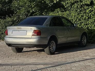 Audi A4: 1996 г., 1.8 л, Механика, Бензин, Седан — 4