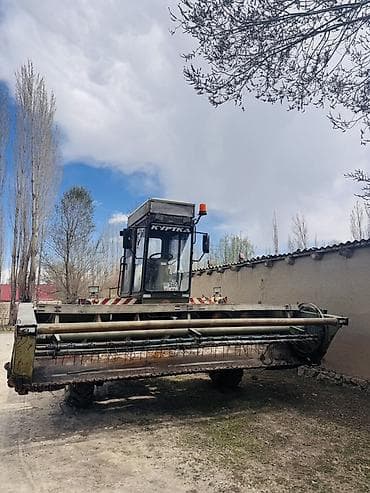 Самоходная косилка-жатка Fortschritt E 302 - Тип: самоходная