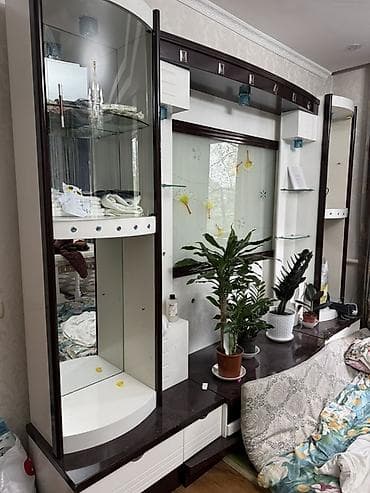 комод с подсветкой: Стенка-шкаф, Тип стенки-шкафа: Другой тип шкафа-стенки, Для зала, Особенности: С отделением под телевизор — 1