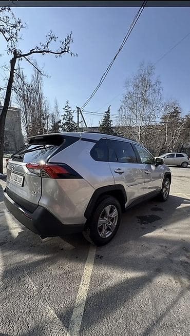 eclipse cross: Toyota RAV4: 2022 г., 2.5 л, Автомат, Бензин, Кроссовер — 3