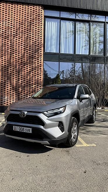 Toyota: Toyota RAV4: 2022 г., Автомат, Бензин, Кроссовер — 1