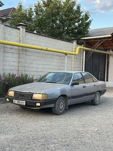 Audi 100: 1984 г., 2.3 л, Кол менен иштөөчү, Бензин, Седан