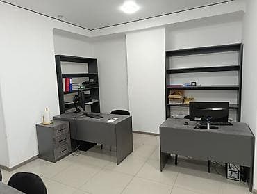 Коммерческая недвижимость: Продажа офисов 70 м², С ремонтом, С мебелью, Многоэтажное здание, 1 этаж — 4