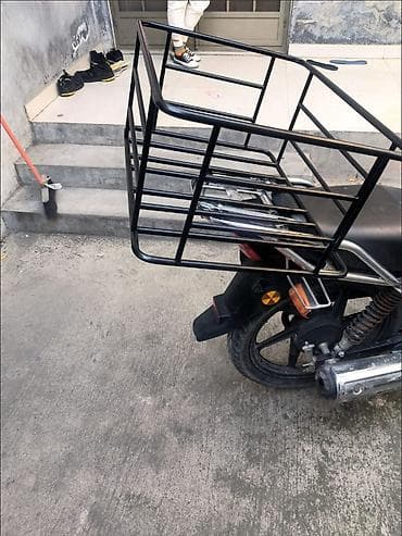 доставка скутер: Металлическая корзина-багажник для велосипеда,скутера и т.д Описание — 2