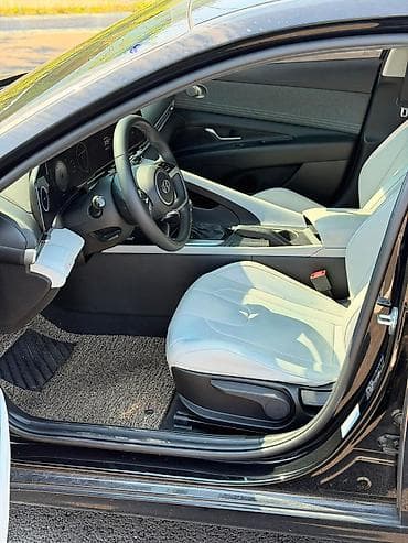 sonata 2003: Hyundai Elantra: 2022 г., Седан — 10