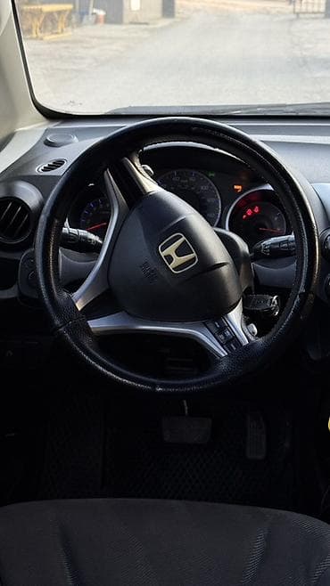 sprinter 2003: Honda Fit: 2008 г., 1.5 л, Автомат, Газ, Хэтчбэк — 10