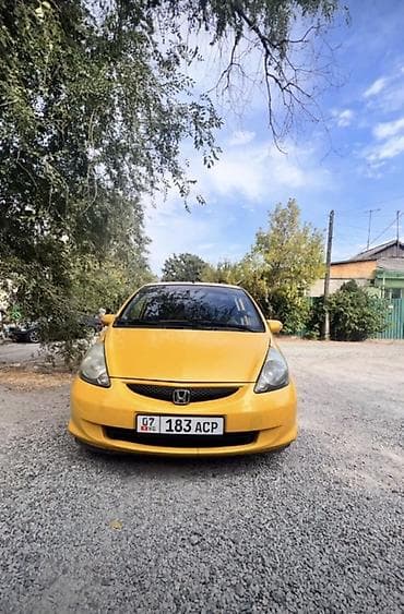 Honda Fit: 2006 г., 1.3 л, Автомат, Бензин, Хэтчбэк at lalafo.kg Honda Fit: 2006 г., 1.3 л, Автомат, Бензин, Хэтчбэк