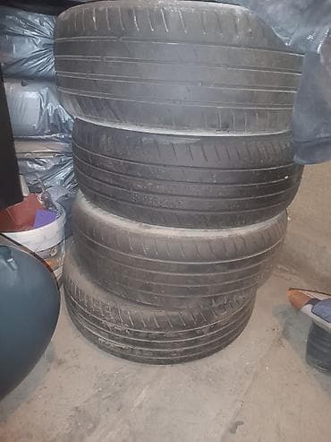 Комплект летних шин 195/55 R16 - Размер: 195/55 R16 (указан на борту)