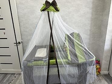 складные манежи для детей: Манеж-кровать, Б/у, Раскладной, Другой материал — 1