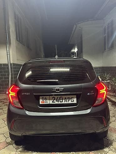 infinity g35: Chevrolet Spark: 2017 г., 1 л, Автомат, Бензин, Хэтчбэк — 4