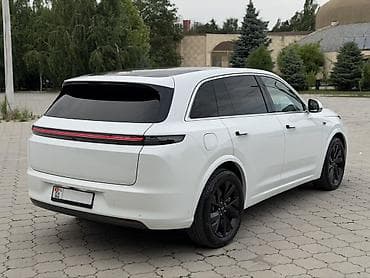 byd e7: Lixiang L7: 2023 г., 1.5 л, Автомат, Электромобиль, Внедорожник — 4
