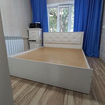шкафы стенки бу: Спальный гарнитур, Б/у, Двуспальная кровать, Шкаф, Комод, Другая страна производитель, ДСП, Самовывоз, цвет - Белый — 2