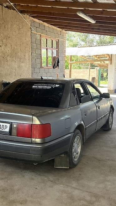 Audi 100: 1991 г., 2 л, Механика, Бензин, Седан — 4