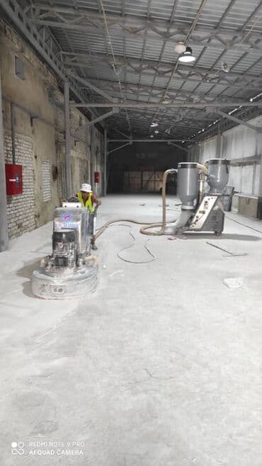 заливка пола: Стяжка Бесплатная консультация, Гарантия Больше 6 лет опыта — 1