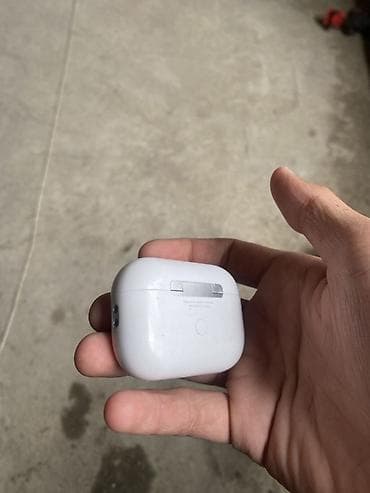 Наушники: Беспроводные наушники-вкладыши с зарядным кейсом - Форм-фактор — 2