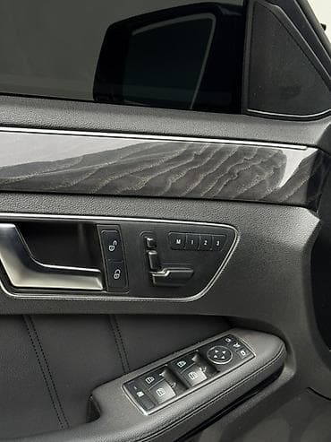 b class: Mercedes-Benz E-Class: 2013 г., 3.5 л, Бензин, Седан — 7