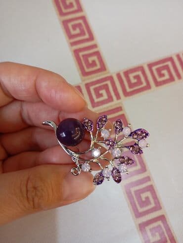 Новая брошь