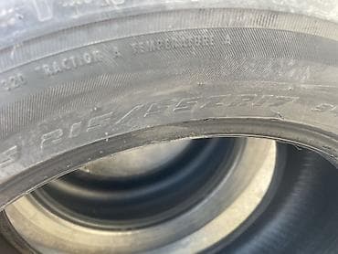 Шины и диски: Летние шины 215/55 R17, комплект из 4 штук. Характеристики: - Размер — 2
