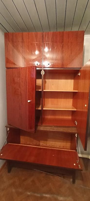 кухонный буфет: Стенка-шкаф, Тип стенки-шкафа: Советская, Для зала, Особенности: Для хранения посуды — 7