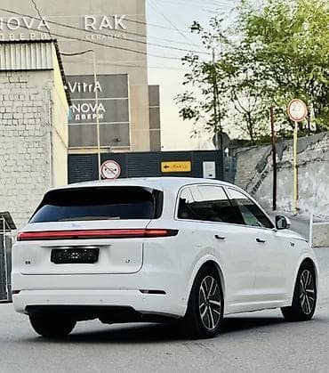 geely starship 7: Lixiang L7: 2023 г., Гибрид — 3