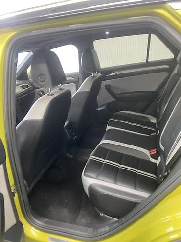 byd e2 2023: Volkswagen T-Roc: 2022 г., 1.5 л, Робот, Бензин, Хэтчбэк — 8