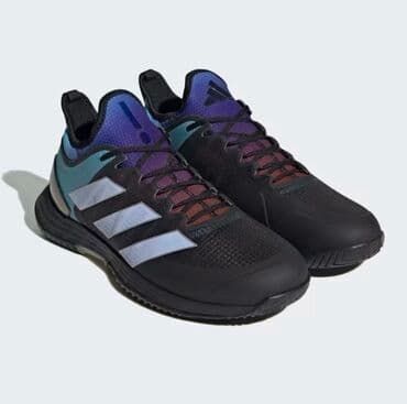 adizero: ADIDAS. УВЕЛИЧИВАЮЩИЕ СКОРОСТЬ КРОССОВКИ С ТВЕРДЫМ ПОКРЫТИЕМ. Скорость — 1