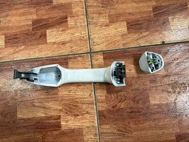 продаю тойота раф4: Задняя левая дверная ручка Дверная ручка Toyota Б/у, Оригинал — 3