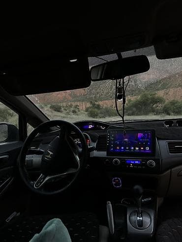 Honda: Honda Civic: 2011 г., 1.3 л, Автомат, Бензин, Седан — 7