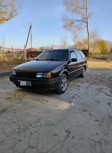 Volkswagen Passat Variant: 1992 г., 1.8 л, Механика, Бензин, Универсал