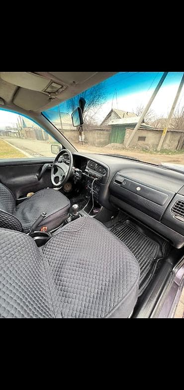 bid e2: Volkswagen Vento: 1993 г., 1.8 л, Механика, Бензин, Седан — 7
