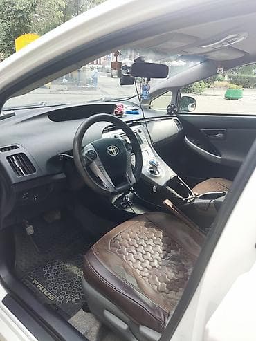 byd e1: Toyota Prius: 2012 г., 1.8 л, Вариатор, Гибрид, Хэтчбэк — 2