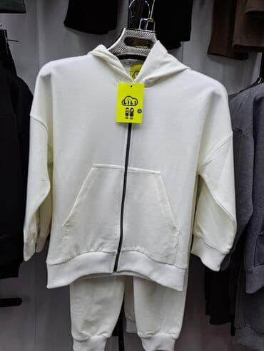 Комплект, цвет - Белый, Новый at lalafo.kg Комплект, цвет - Белый, Новый