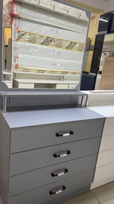 ищу кровать: Уктоочу бөлмө гарнитуру, Жаңы, Эки кишилик керебет, Шкаф, Комод, ДСП, Акысыз жеткирүү, түсү - Боз — 3