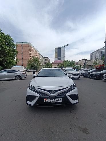 Toyota Camry: 2020 г., 2.5 л, Автомат, Бензин, Седан
