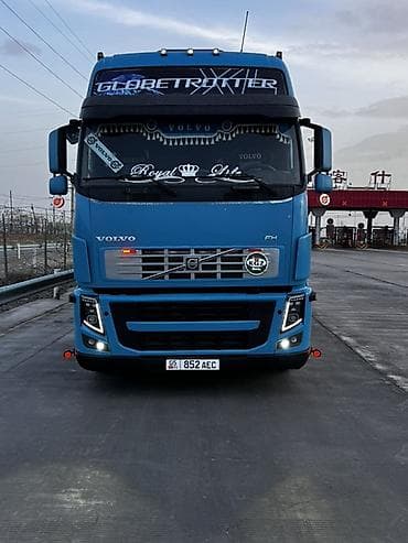 клык на вольво: Тягач, Volvo, Тентованный — 1