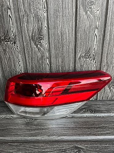 Задний правый стоп-сигнал Toyota 2018 г., Новый, Аналог, США