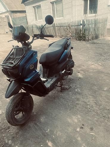 скутер для станта: Тип скутера 150 куб. см, Бензин — 1