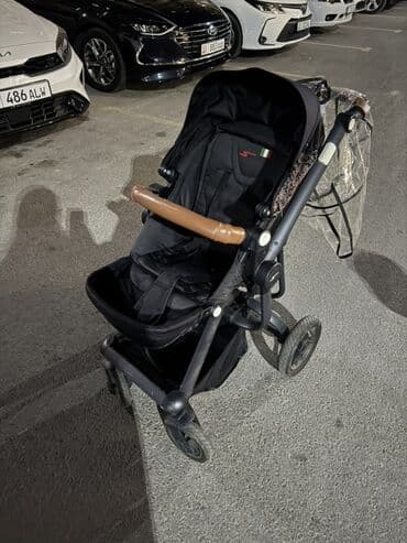 прогулочные коляски фирмы капелла: Коляска, цвет - Черный, Б/у — 1
