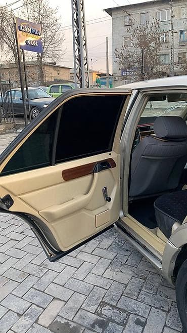 Транспорт: Mercedes-Benz W124: 1986 г., Кол менен иштөөчү, Седан — 2