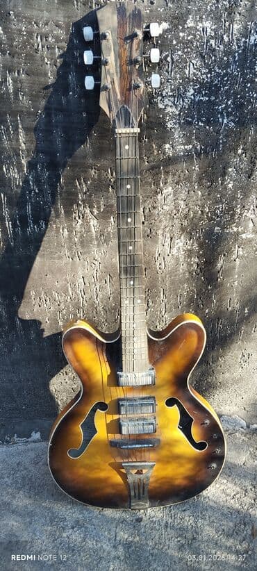 гитара москва: ЭлектроГитара 6 струнная полуакустическая СССР б/у, торг — 1