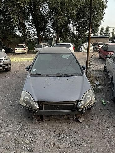 Honda Civic: 2004 г., Дизель, Хэтчбэк — 4