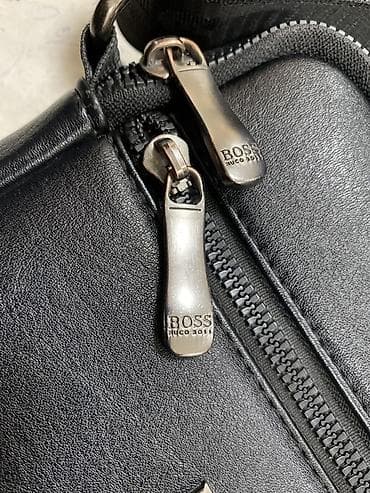 Личные вещи: Барсетка, Материал: Экокожа, Застежка на молнии, Б/у — 1