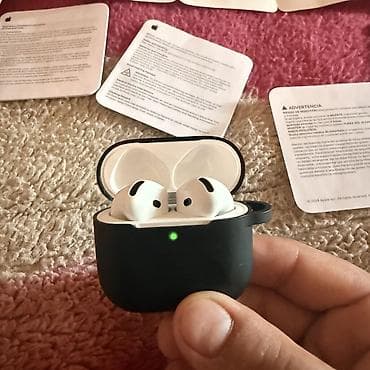 Наушники: Беспроводные вкладыши наушники, Apple, AirPods 4, Б/у — 2