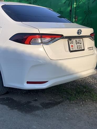 mini car: Toyota Corolla: 2019 г., 1.8 л, Вариатор, Гибрид, Седан — 6