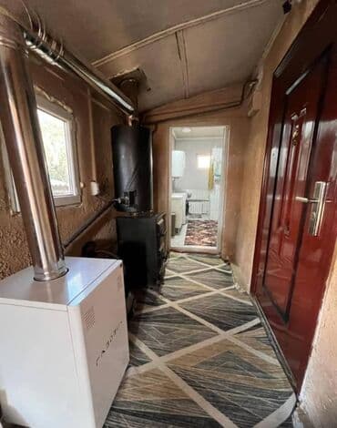 продаю дом под бизнес бишкеке: Дом, 90 м², 4 комнаты, Агентство недвижимости, Старый ремонт — 3