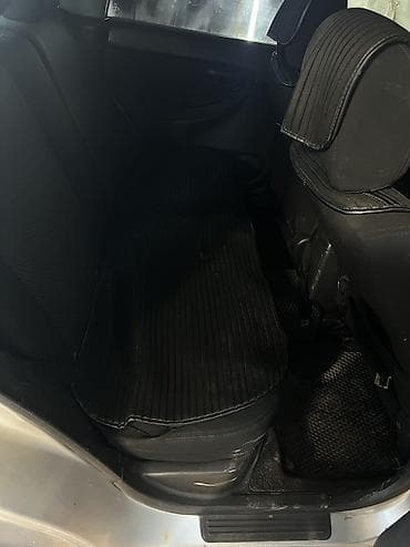 mazda 626 gd: Subaru Impreza: 2005 г., 1.5 л, Автомат, Бензин, Универсал — 8